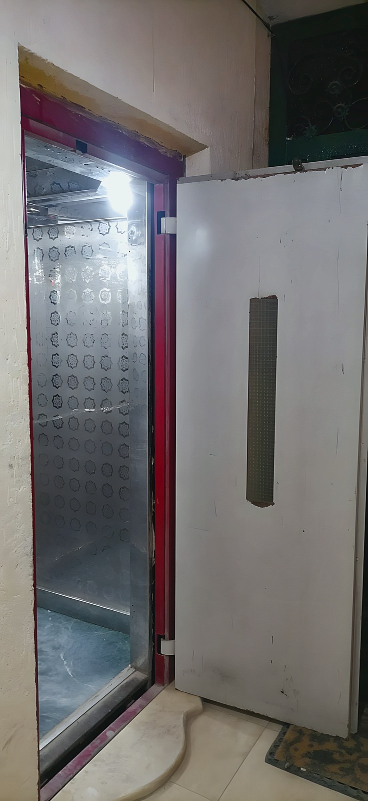 Wrapped landing door at the shaft opening before installation