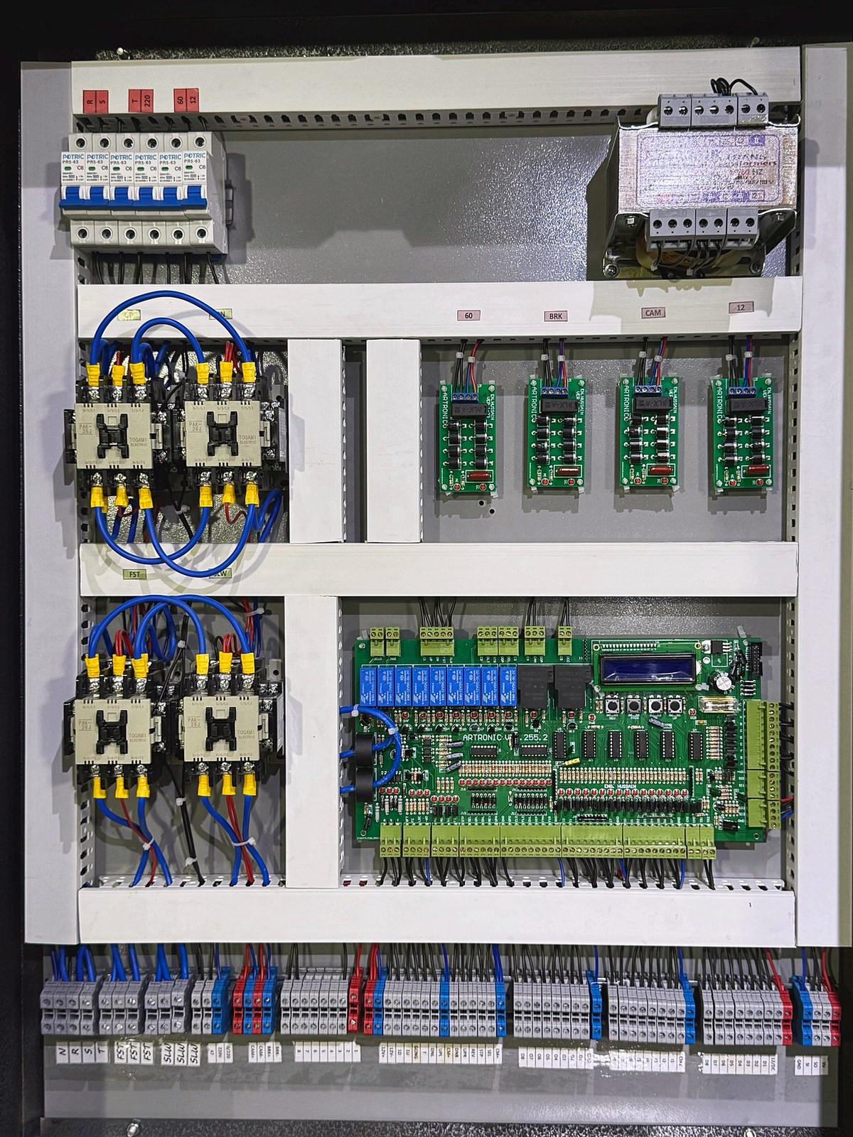Complete control cabinet after installation