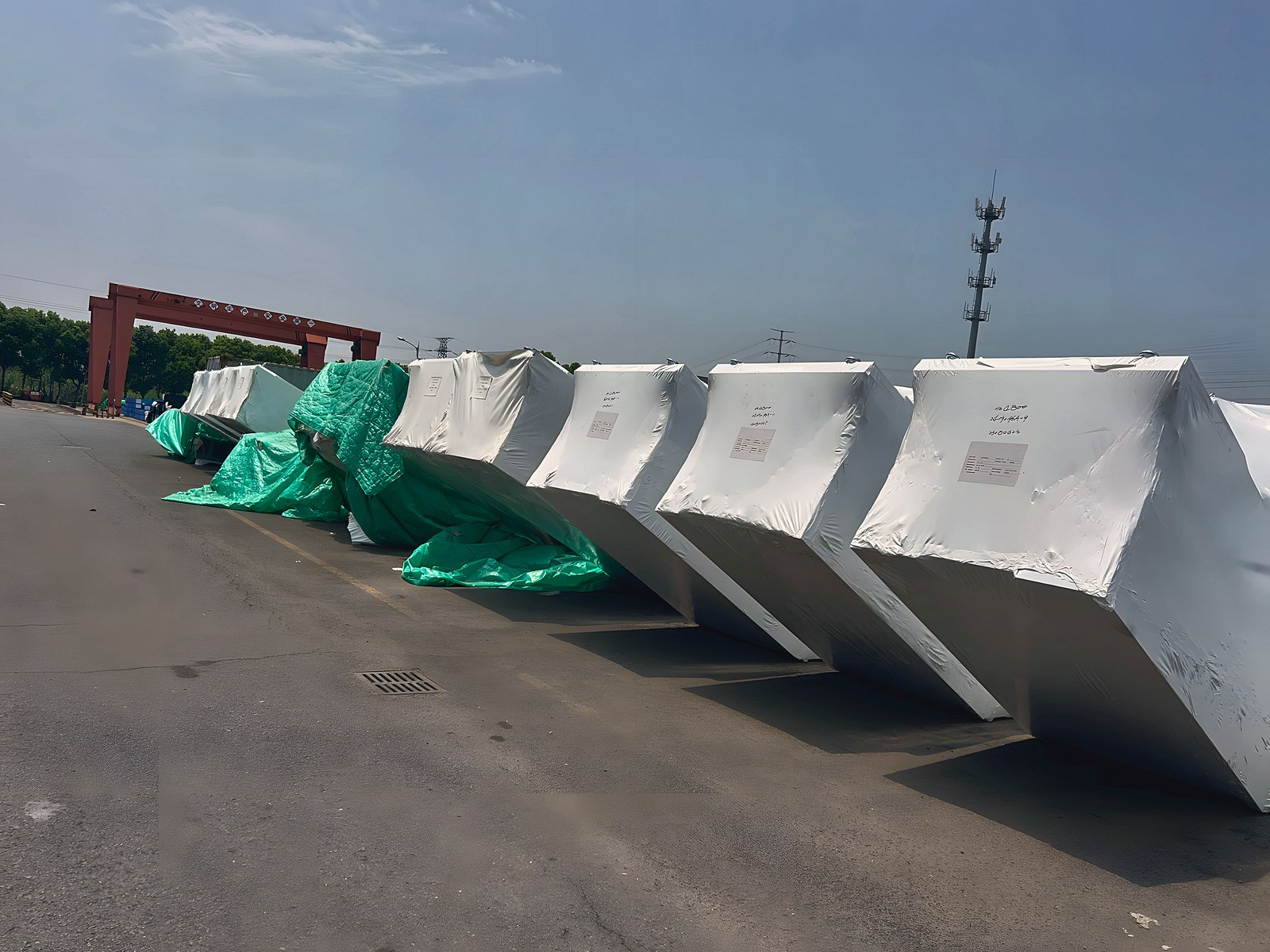 A batch of escalators in the shipping yard before delivery